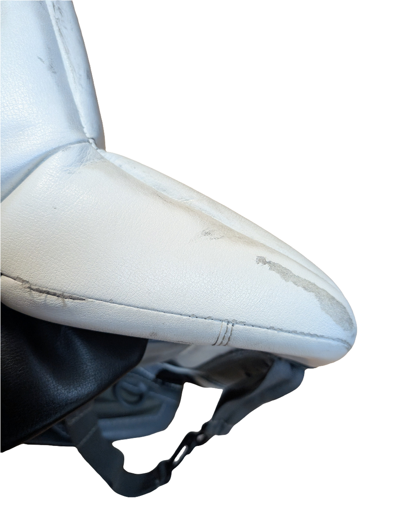 Load image into Gallery viewer, Used Warrior RG5 Senior Plus 36+1.5&quot; Hockey Goalie Pads
