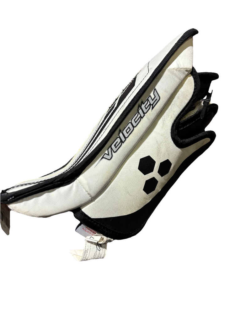 Load image into Gallery viewer, Used Vaughn VE8 Full Right Youth Goalie Blocker
