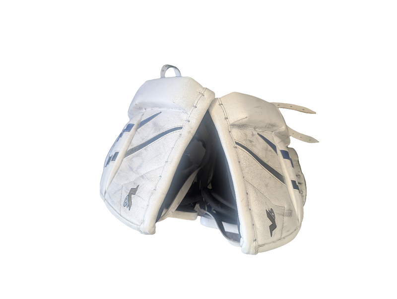 Load image into Gallery viewer, Used Vaughn Velocity V6 1000I Pro 30+2&quot; INT. Hockey Goalie Pads
