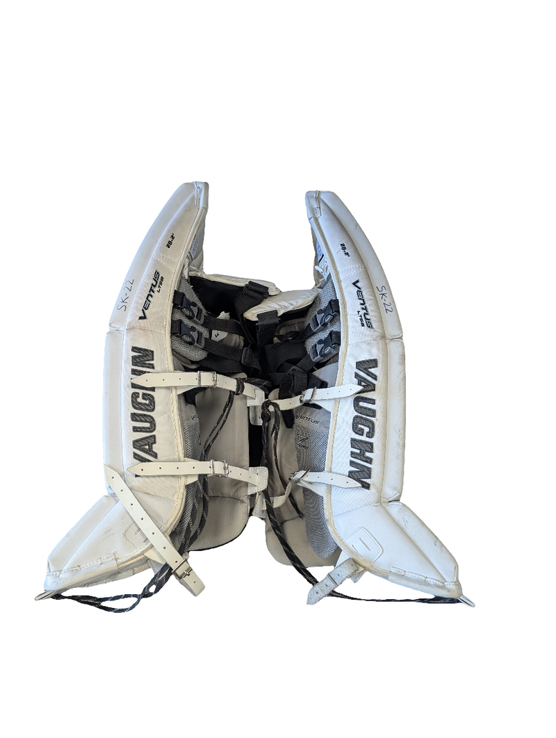 Load image into Gallery viewer, Used Vaughn Ventus LT68 28+2&quot; Junior Hockey Goalie Pads

