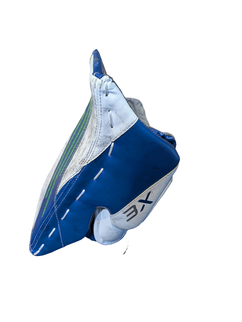 Load image into Gallery viewer, Used Regular Bauer Vapor 3X Intermediate Hockey Goalie Blocker
