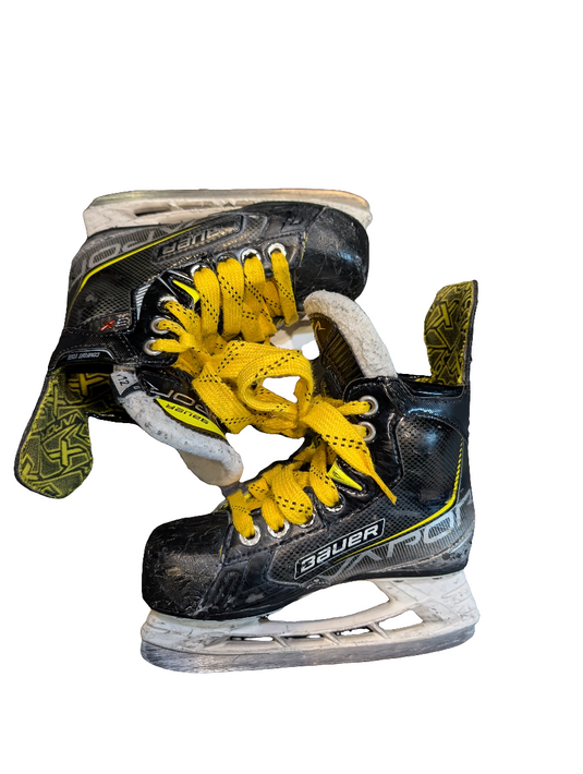 Used Bauer Vapor 3X Youth Size 12D Hockey Skates