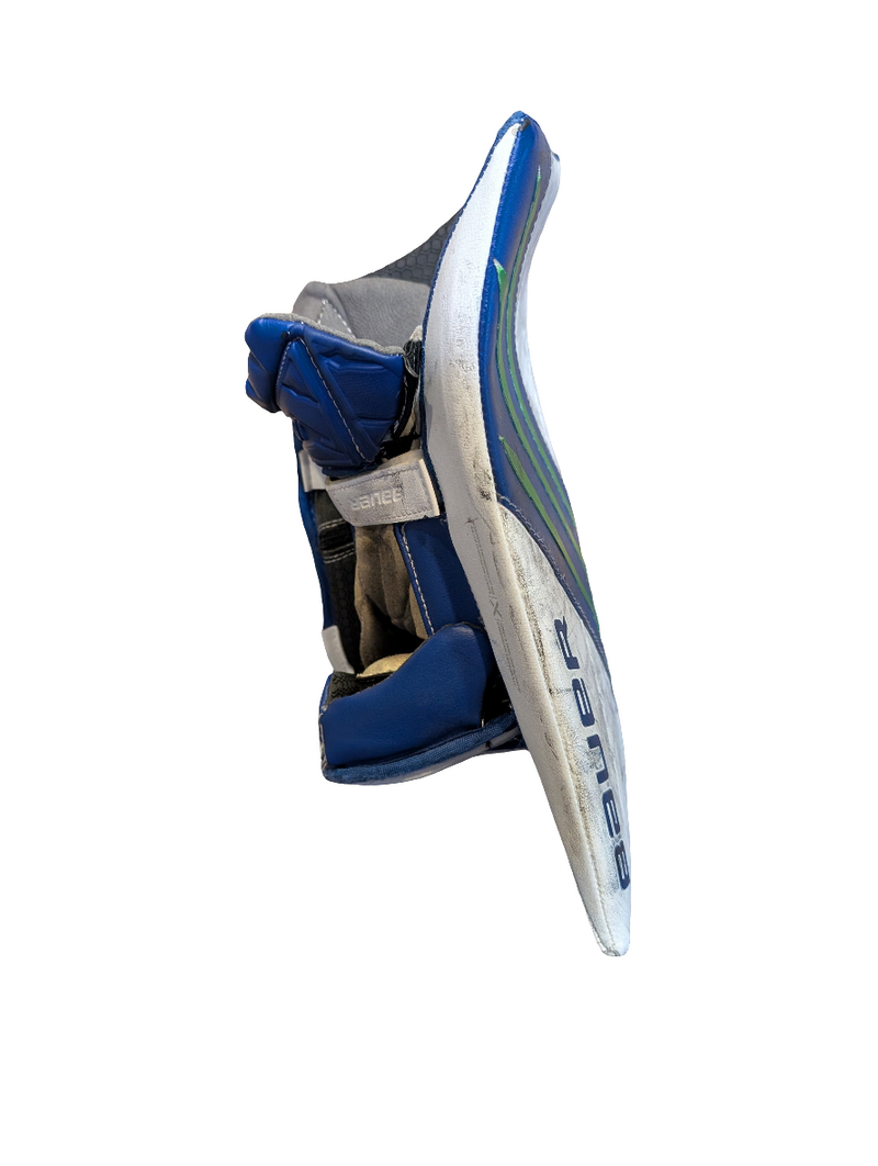 Load image into Gallery viewer, Used Regular Bauer Vapor 3X Intermediate Hockey Goalie Blocker
