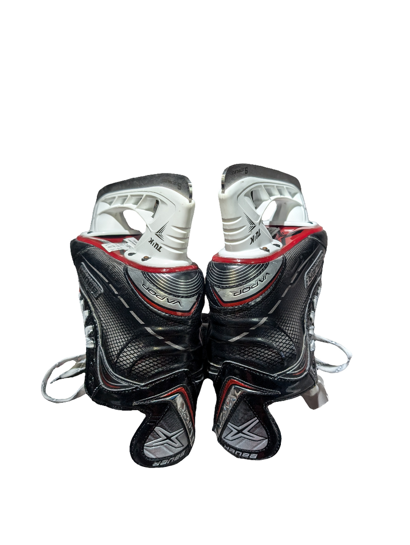 Load image into Gallery viewer, Used Bauer Vapor X500 Size 4D Junior Hockey Skates
