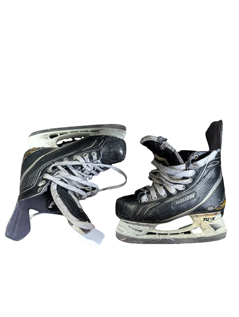 Load image into Gallery viewer, Used Bauer Supreme One60 Size 6.5 Ice Hockey Skates
