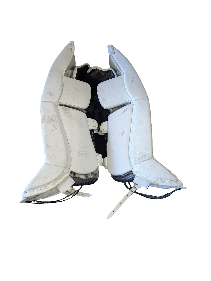 Load image into Gallery viewer, Used Vaughn Ventus LT68 28+2&quot; Junior Hockey Goalie Pads
