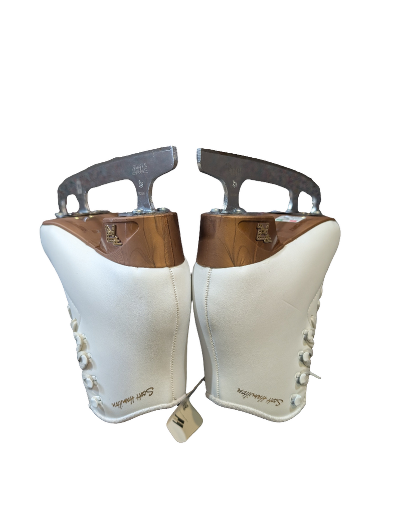 Load image into Gallery viewer, Used Risport Scott Hamilton 235mm Ladies Figure Skates
