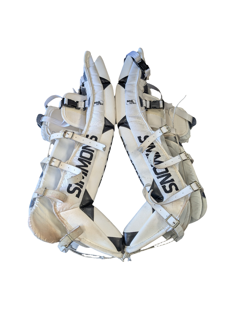 Load image into Gallery viewer, Used Simmons Ultra Light 5 32+2&quot; Senior Hockey Goalie Pads
