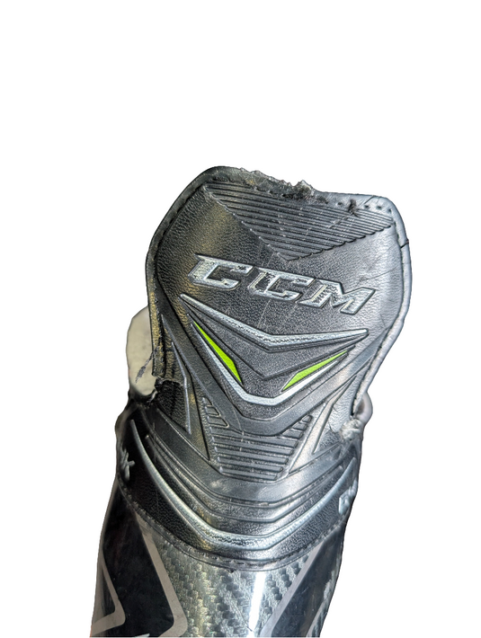 Used CCM Ribcor 64K Size 2D Junior Hockey Skates