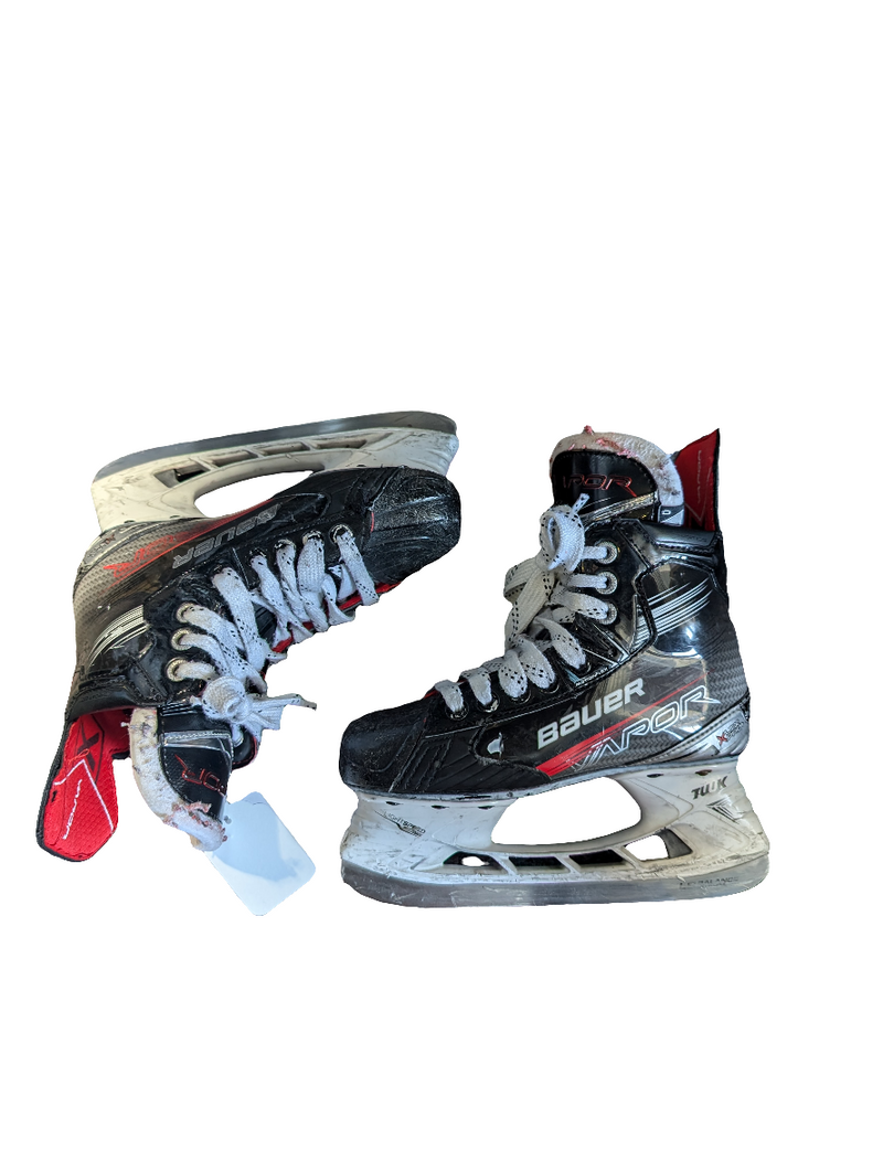 Load image into Gallery viewer, Used Bauer Vapor X LTX Pro+ Size 2D Junior Hockey Skates
