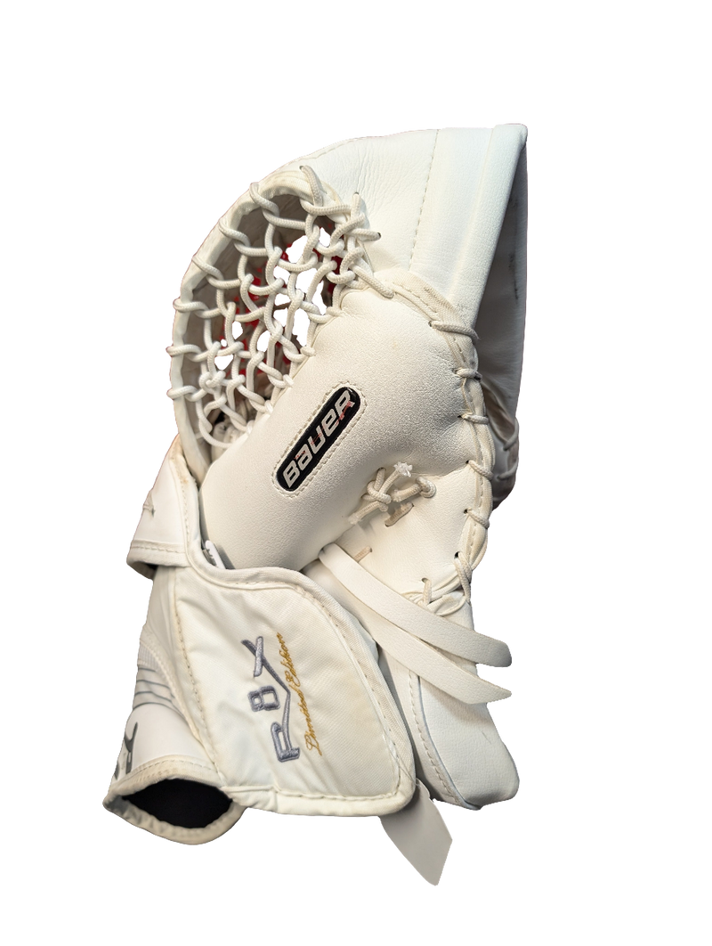 Load image into Gallery viewer, Used Bauer Rx8 Limited edition White Sr Goalie Glove Reg
