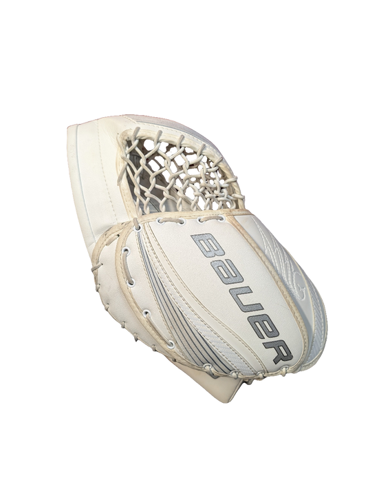 Used Bauer Rx8 Limited edition White Sr Goalie Glove Reg