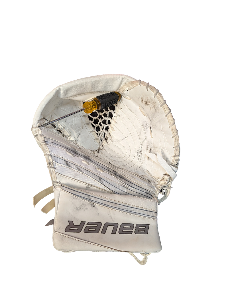 Load image into Gallery viewer, Used Bauer Rx8 Limited edition White Sr Goalie Glove Reg
