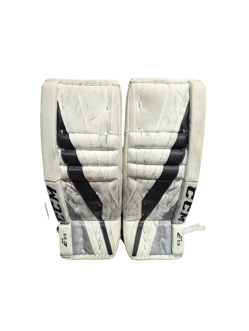 Load image into Gallery viewer, Used CCM E-Flex E3.9 30+1&quot; Intermediate Goalie Leg Pads
