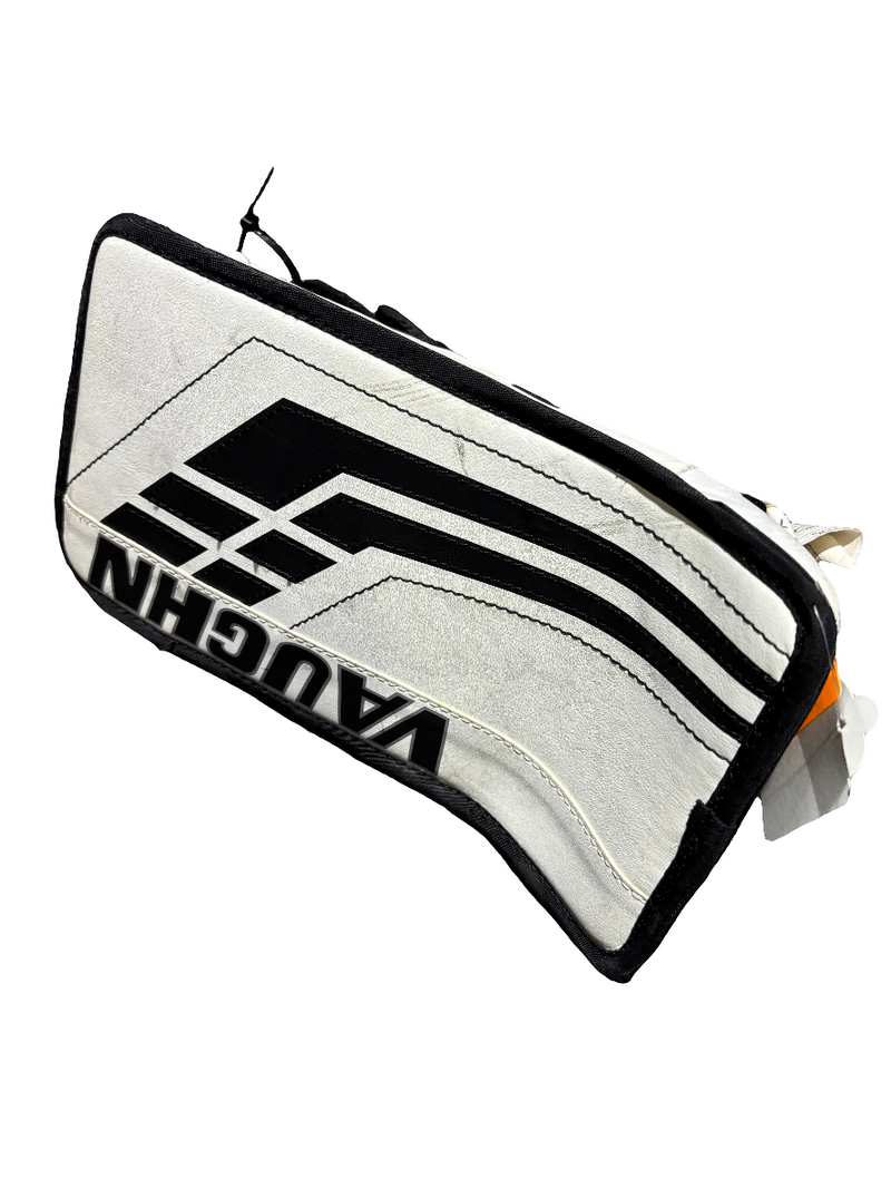 Load image into Gallery viewer, Used Vaughn VE8 Full Right Youth Goalie Blocker

