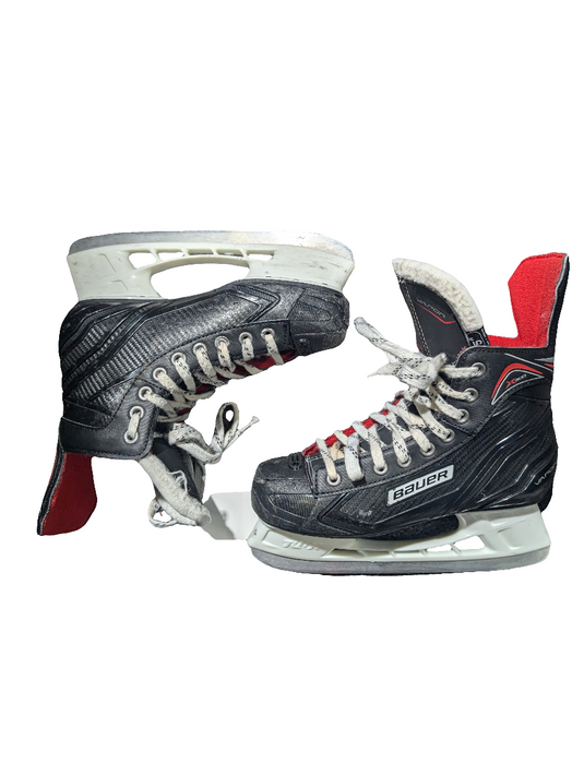 Used Black Bauer Vapor x300 Size 5 Hockey Skates