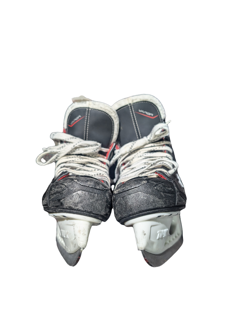 Load image into Gallery viewer, Used Black Bauer Vapor x300 Size 5 Hockey Skates
