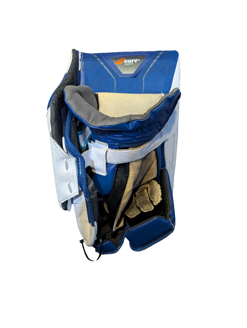 Load image into Gallery viewer, Used Regular Bauer Vapor 3X Intermediate Hockey Goalie Blocker

