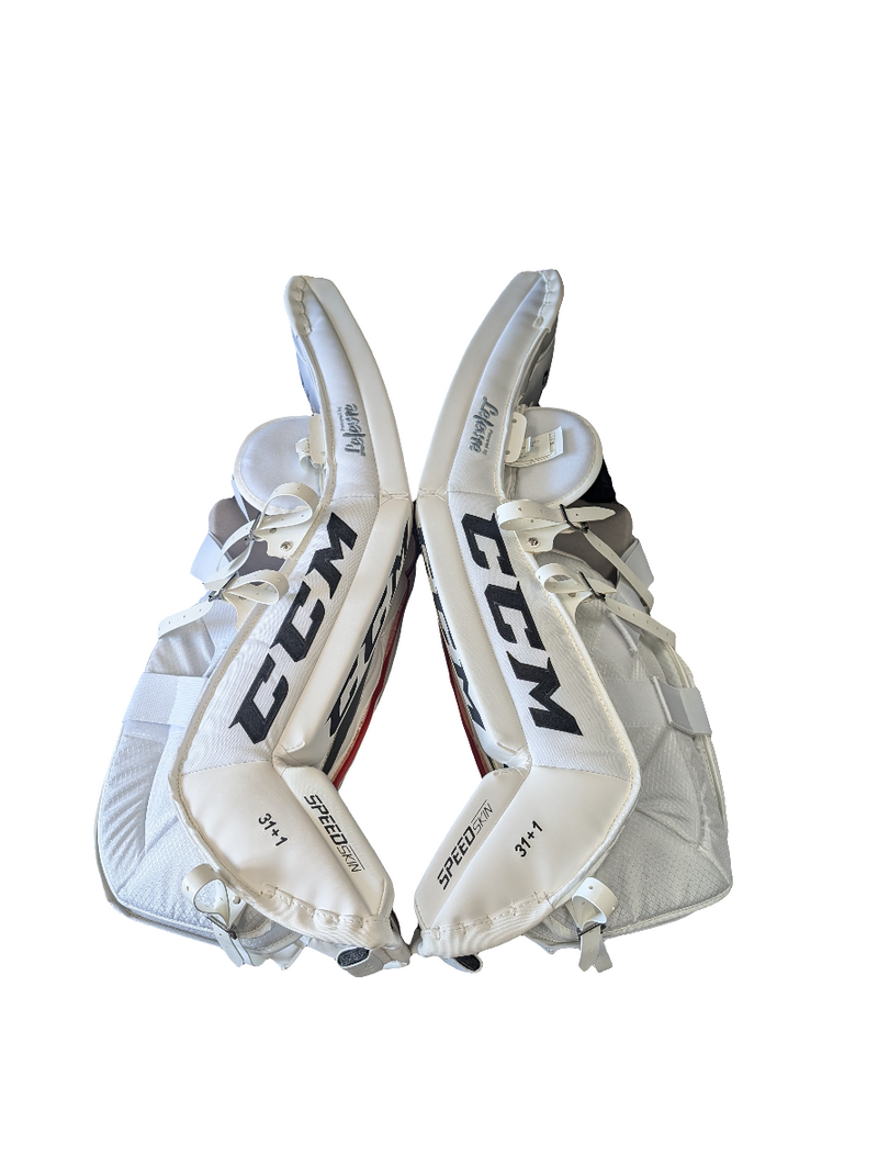 Load image into Gallery viewer, Slightly Used CCM E-Flex E3.9 Intermediate 31+1&quot; Hockey Goalie Leg Pads
