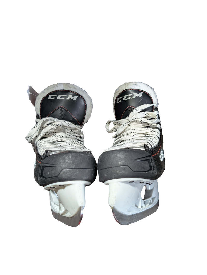 Load image into Gallery viewer, Used CCM Jetspeed FT455 Intermediate Size 6R Hockey Skates
