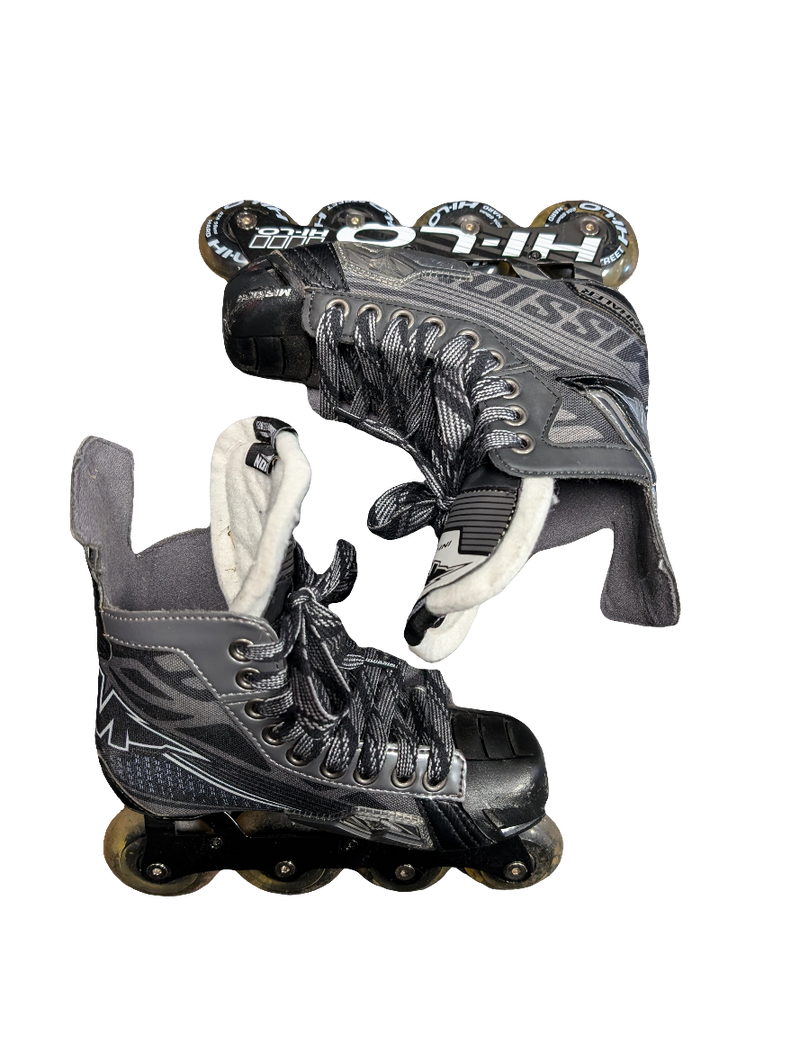 Load image into Gallery viewer, Used Mission Inhaler DS7 Size 2E Inline Hockey Skates
