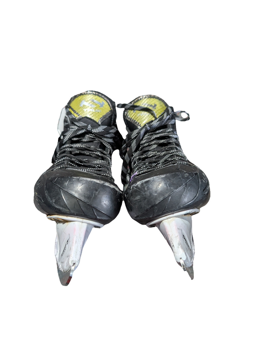 Used True Catalyst 5 Senior Size 7 Regular Hockey Skates