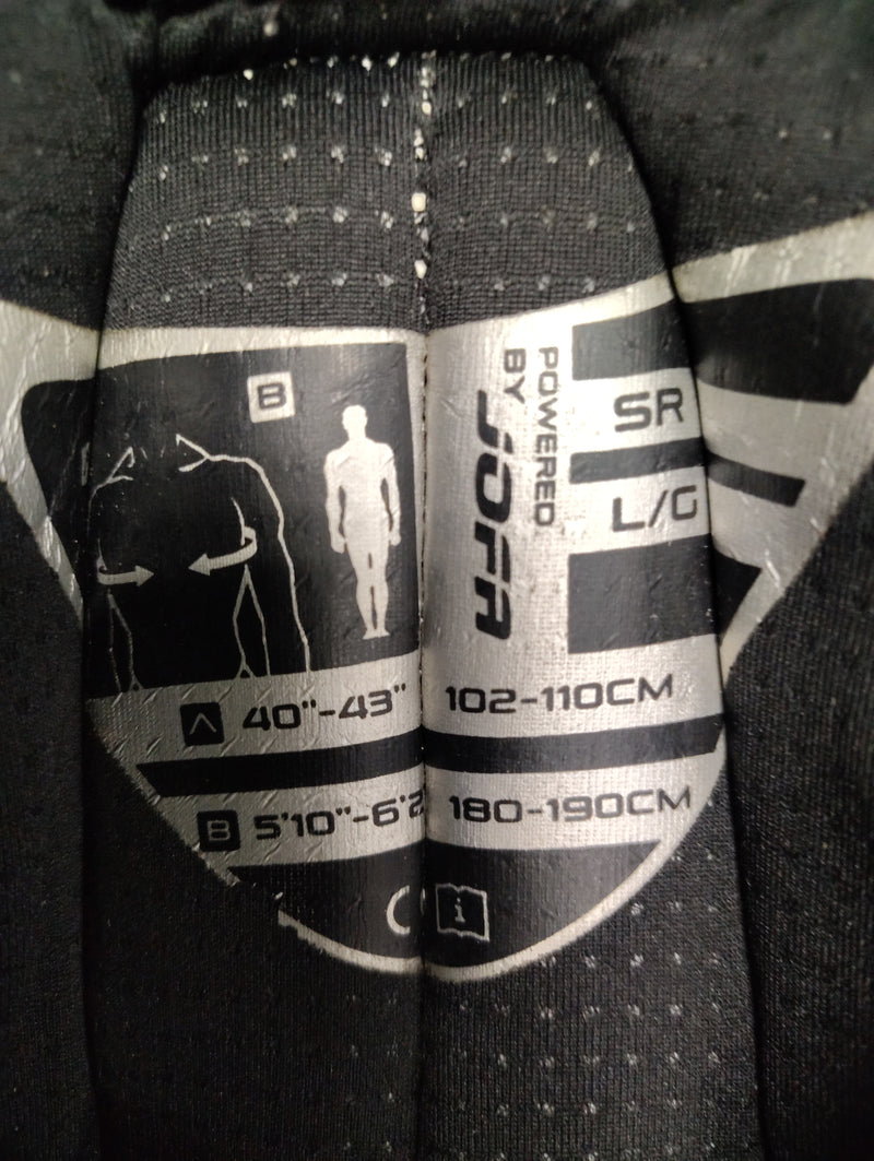 Load image into Gallery viewer, Used Reebok 11K KFS Hockey Shoulder Pads - Size: Sr Large
