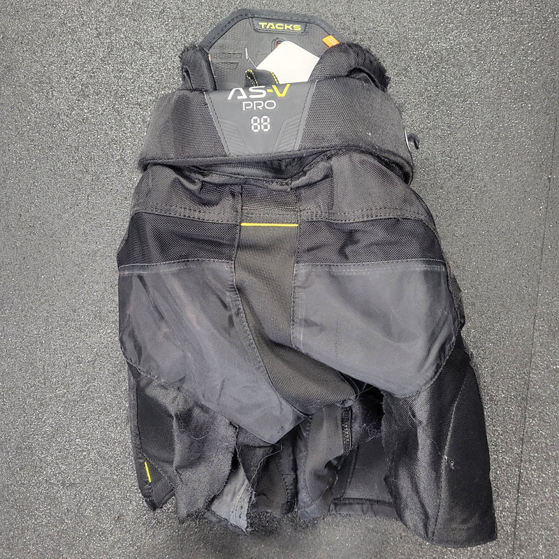 Load image into Gallery viewer, Used CCM AS-V Pro JR Medium Hockey Pants
