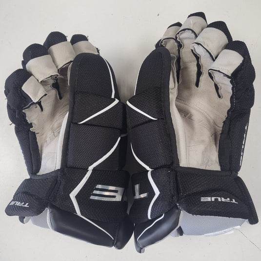 Used True Catalyst 9X Hockey Gloves