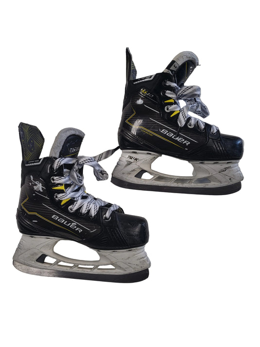Used Bauer supreme M40 skates size 3