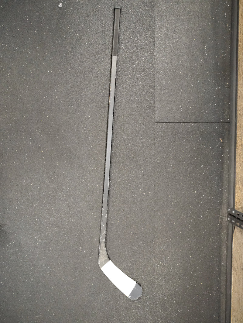 Load image into Gallery viewer, Used All Black Left Handed Hockey Stick (TOE IS BROKEN)

