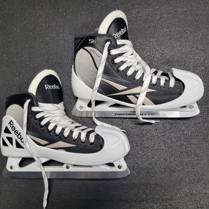 Load image into Gallery viewer, Like New Reebok 5K Fitlite Hockey Goalie Skates - Size: 11
