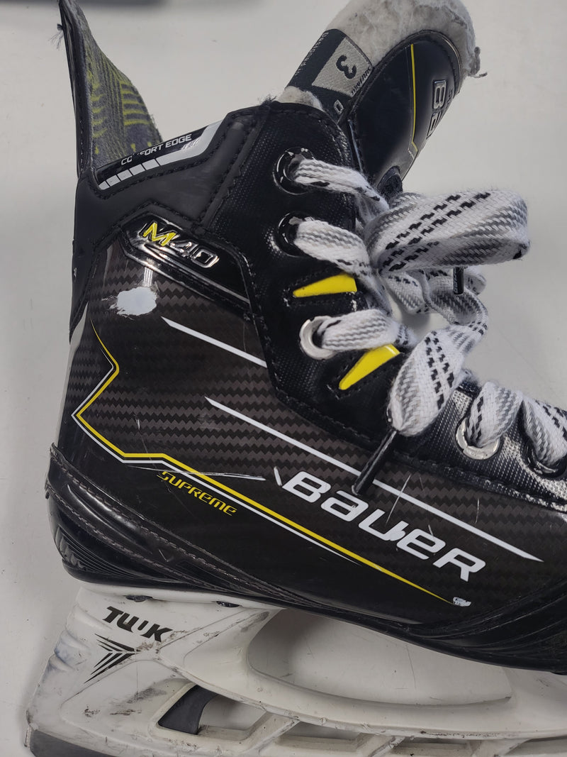 Load image into Gallery viewer, Used Bauer supreme M40 skates size 3
