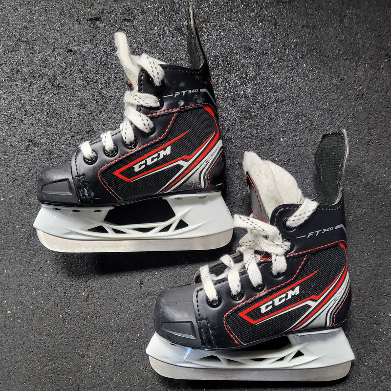 Load image into Gallery viewer, Used CCM Jetspeed FT340 Hockey Skates - Size: Youth 8
