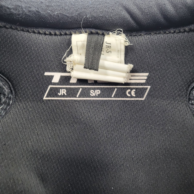 Load image into Gallery viewer, Used True XC9 Junior Small Shoulder Pads
