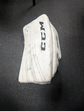 Used CCM Extreme Flex 500 Goalie Blocker