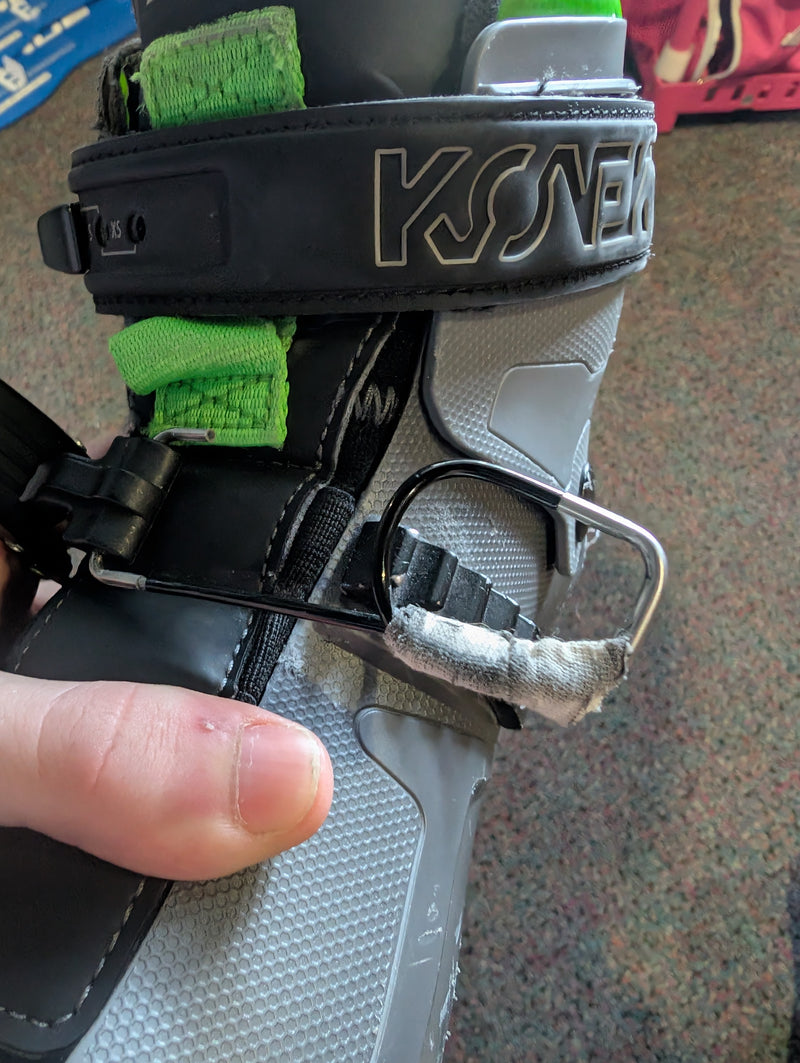 Load image into Gallery viewer, Used Bauer Konekt HF2 Senior Size 9-9.5 Hockey Goalie Skates
