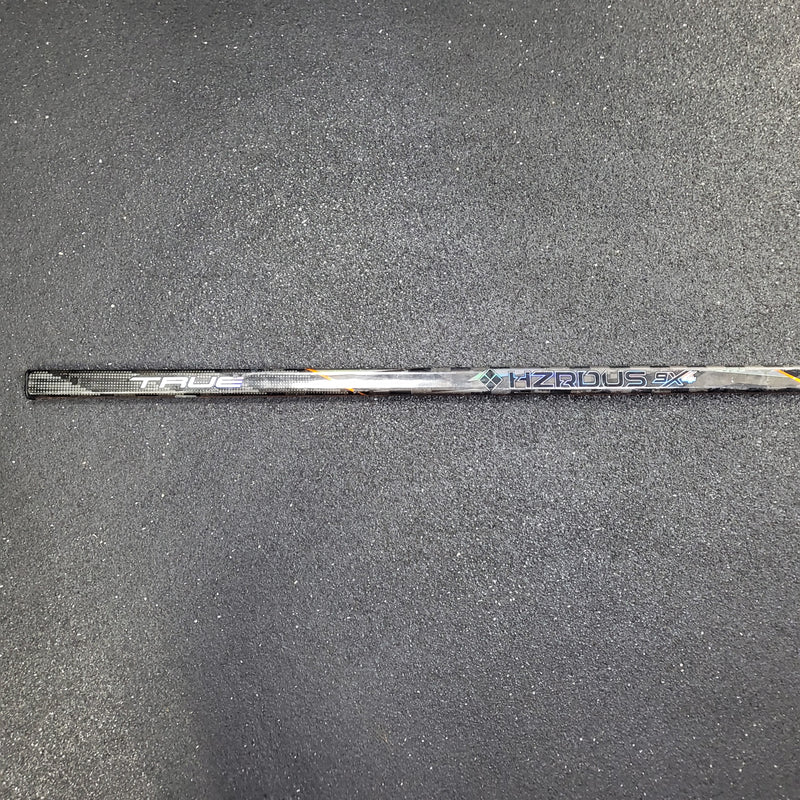 Load image into Gallery viewer, Used True Catalyst 9x4 Hockey Stick Left Handed 30 Flex T28 Curve
