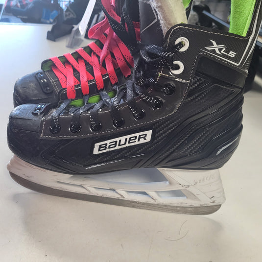Used Bauer XLS Hockey Skates Size 6