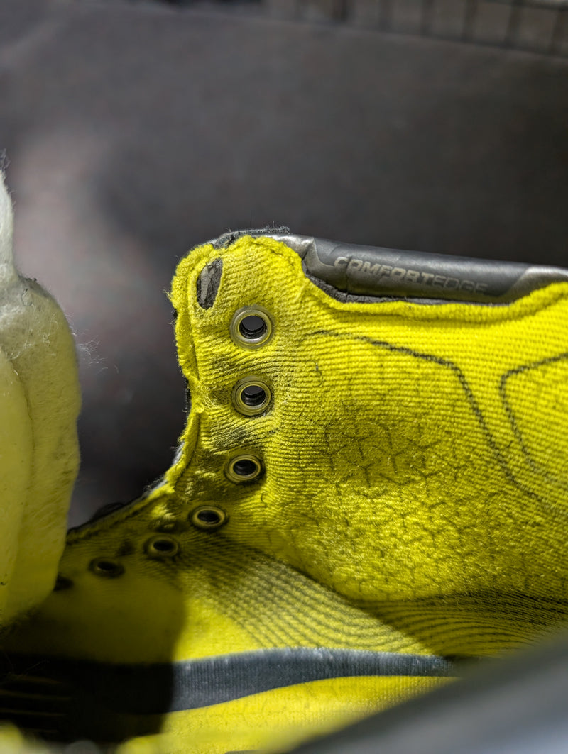 Load image into Gallery viewer, Used Bauer Supreme 3S Size 4.5 Fit 1 Intermediate Hockey Skates
