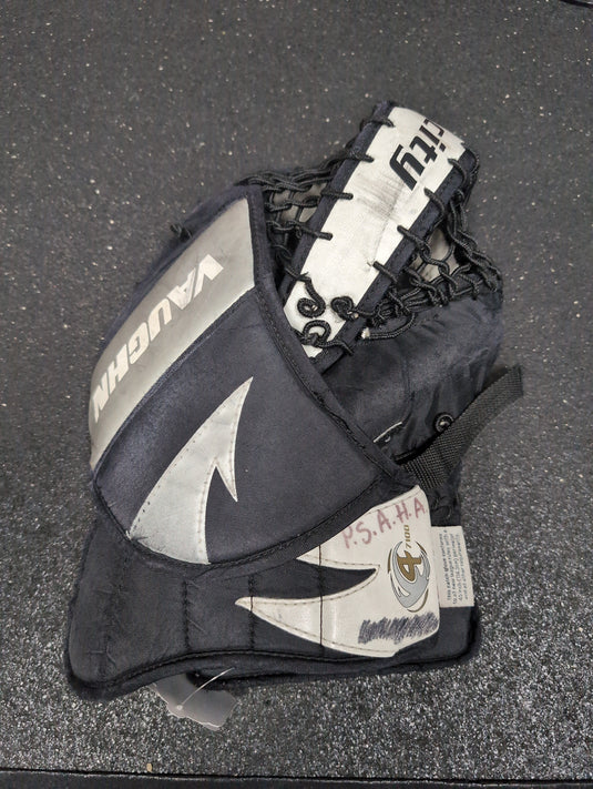 Used Regular Vaughn Junior Goalie Glove