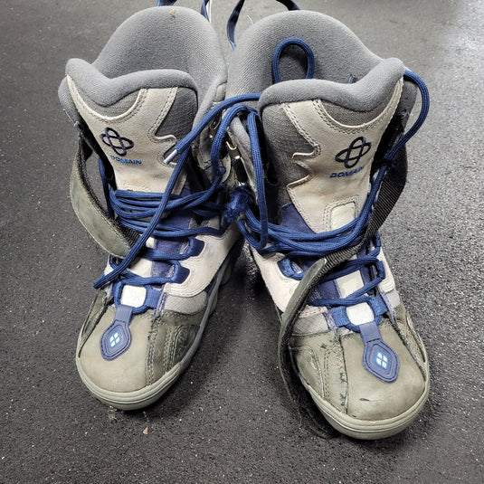 Used Domain Snowboarding Boots size Men's 7