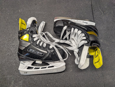 Bauer Supreme 3S Pro New Yth. Size 8 D Ice Hockey Skates