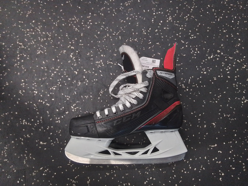 Load image into Gallery viewer, Used CCM Jetspeed FT455 Senior Size 9 Hockey Skates
