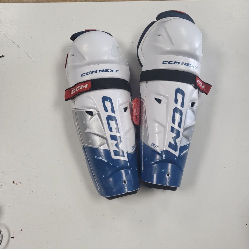 Load image into Gallery viewer, Used CCM Next Hockey Shin Guards - Size: 11"
