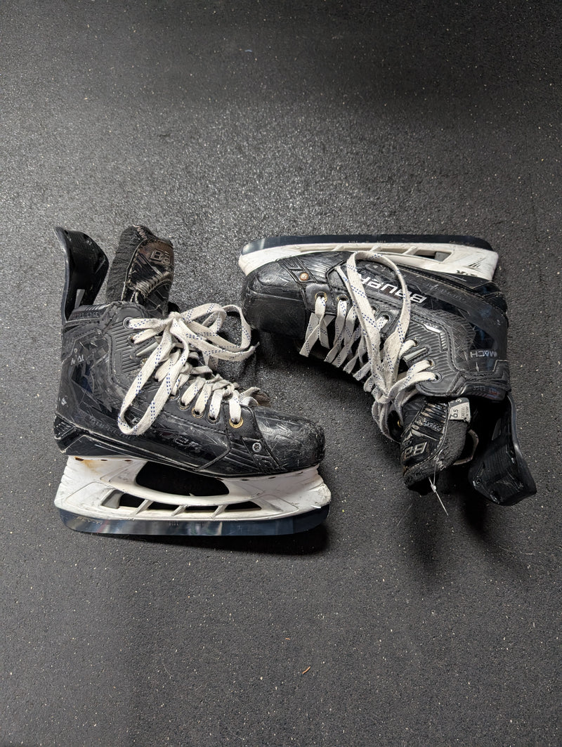 Load image into Gallery viewer, Used Bauer Supreme Mach Size 6.5 Fit 3 Hockey Skates
