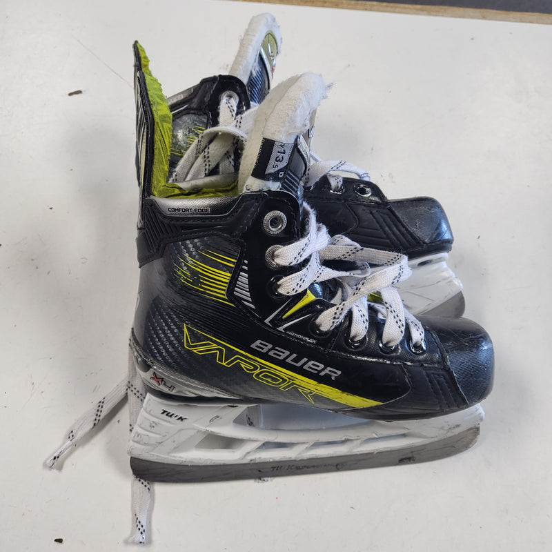 Load image into Gallery viewer, Used Bauer Vapor X4 Youth Hockey Skates Size 13.5

