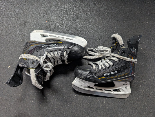 Used Bauer Supreme M5 Pro Hockey Skates Jr. Size 4.5 fit 2