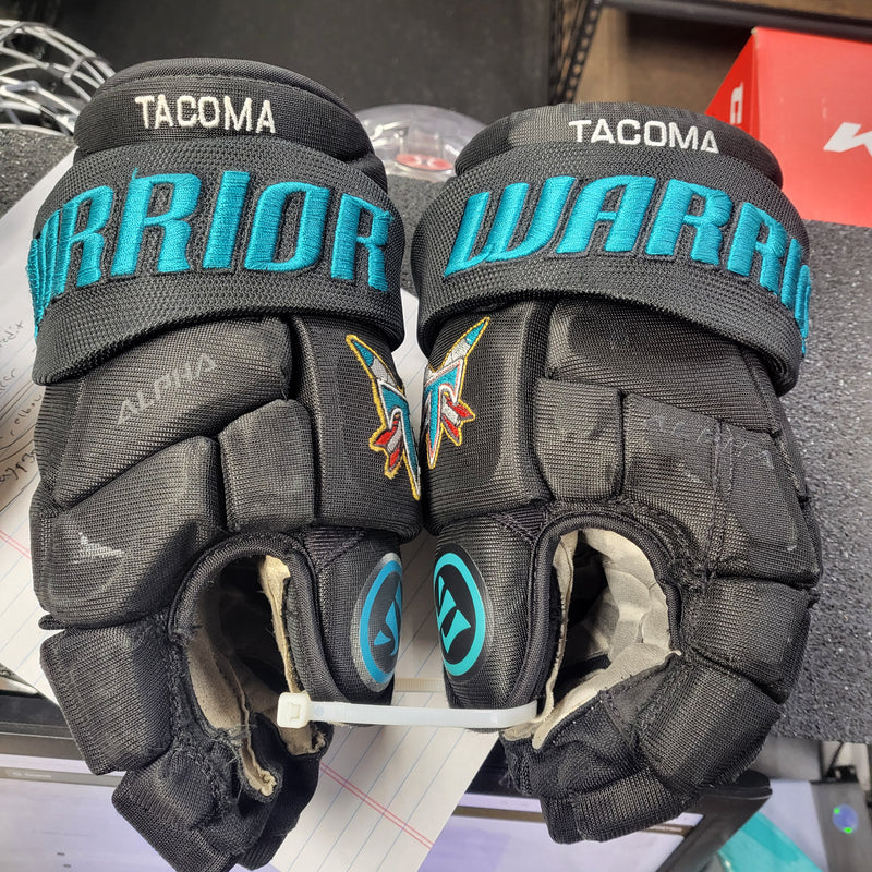 Load image into Gallery viewer, Used Warrior Tacoma Rockets Hockey Gloves Jr 12" - 30cm
