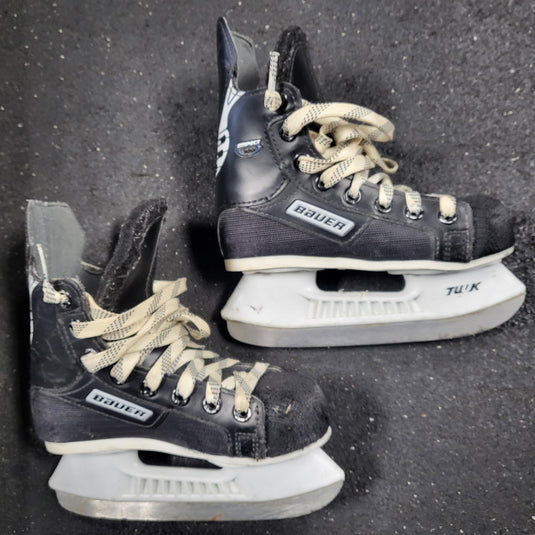 Used Bauer Impact 100 Hockey Skates - Size: Youth 11R